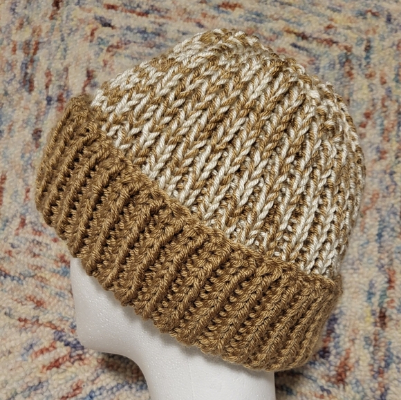 Hand Crafted unisex rib knit winter beanie hat size Adult medium to large - Picture 3 of 9